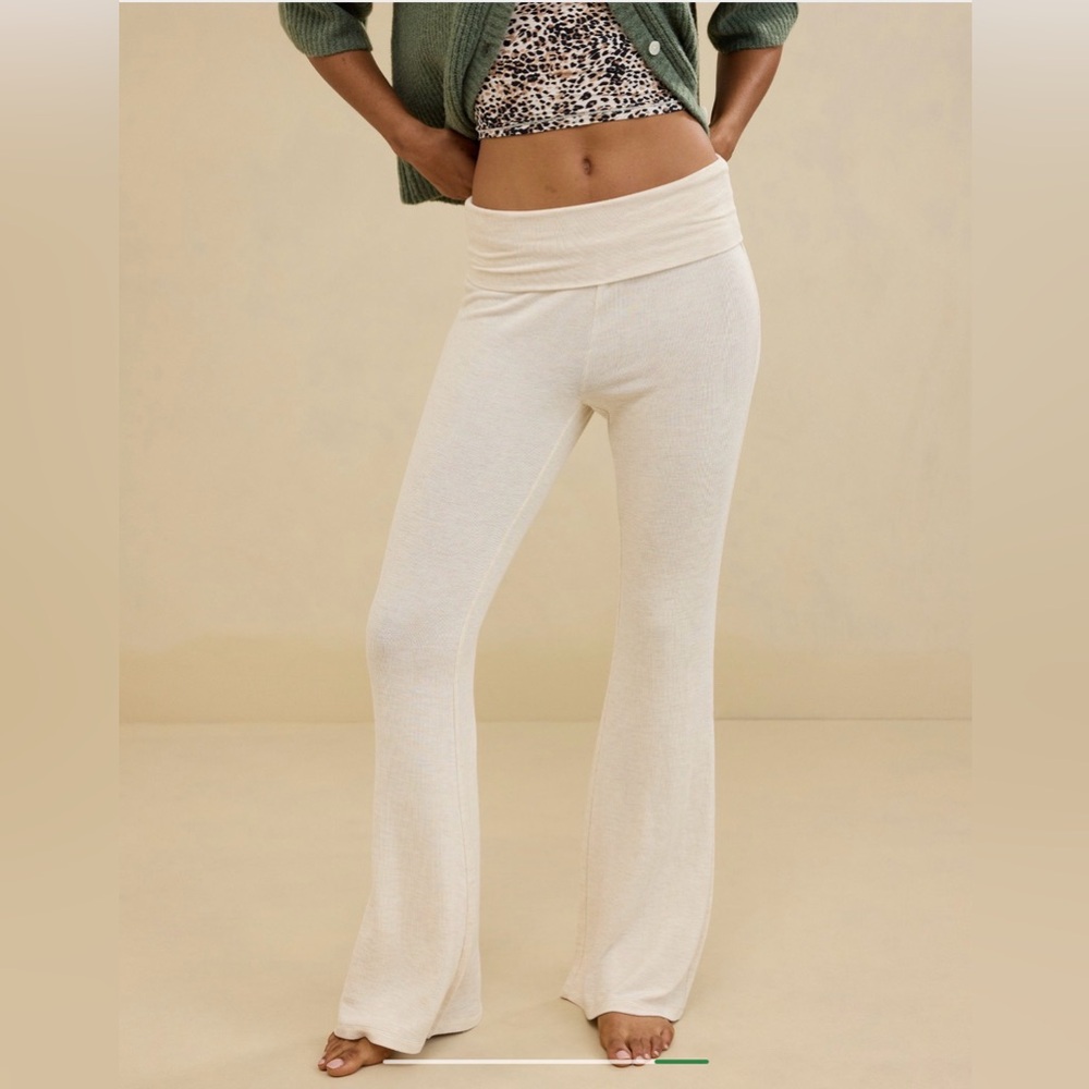 Aerie lets bounce cream flare pants size XL